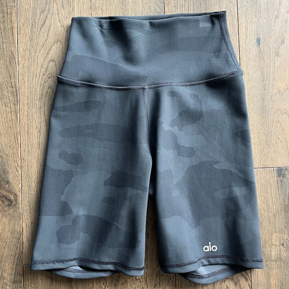 Alo High Rise 7" Biker Shorts Black Gray Camo Size XS Yoga Gym Activewear